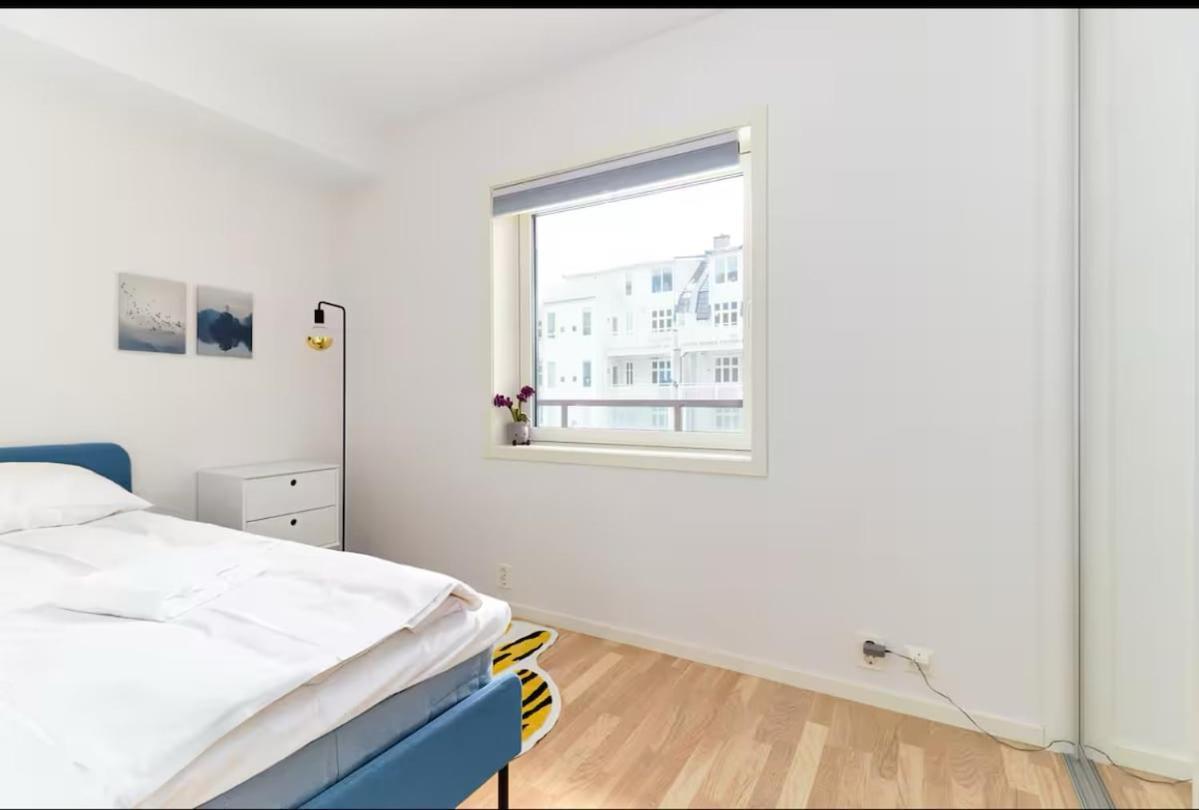 Leilighet 2 Bedroom, View, Light Rail, *